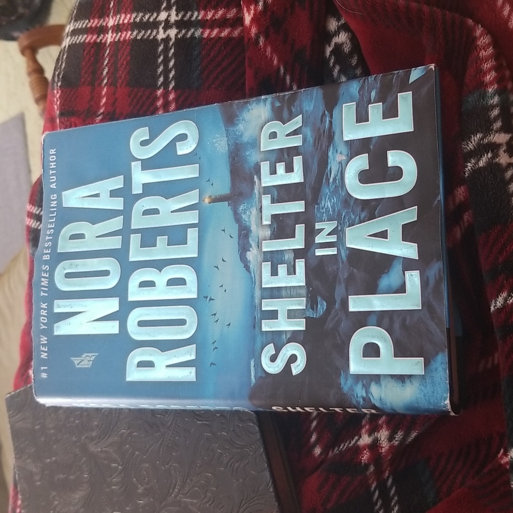 📚NORA ROBERTS NOVEL